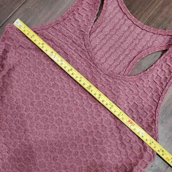 Womens Quilted Burgandy Tank Top Size L/XL Light Weight Summer Top Shirt - Picture 7 of 8